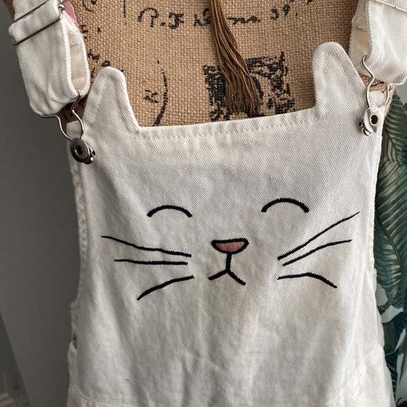 UNIQUE! White Jean Jumper/Overall Dress with Cat face! Like New condition 😻 - Picture 3 of 9